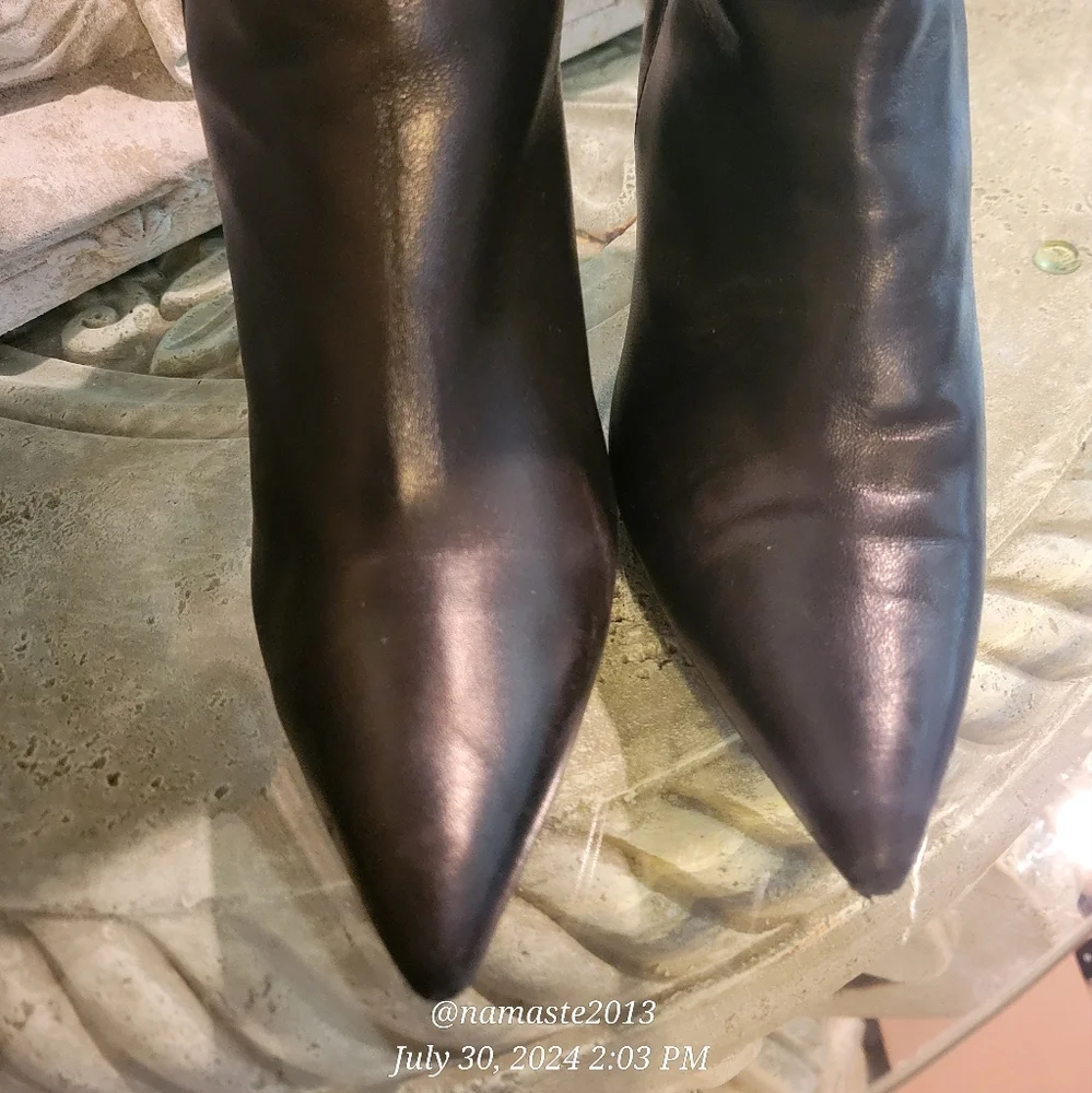 Stuart Weitzman stuart weitzman
